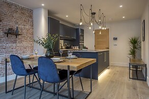 The Quadrant - The Botanical Suite