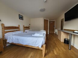 The Grand Harbour Hotel