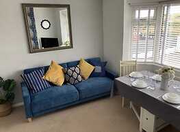 Beachcomber Seafront Pet Friendly Cottage