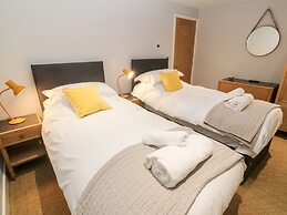 Postcard Lodge