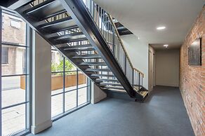 The Quadrant - The Palm Suite