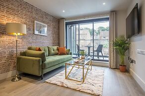 The Quadrant - The Palm Suite