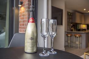 The Quadrant - The Palm Suite