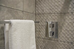 The Quadrant - The Palm Suite