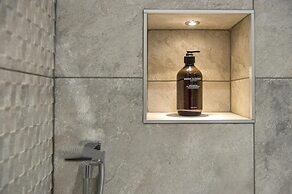 The Quadrant - The Palm Suite