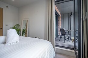 The Quadrant - The Palm Suite