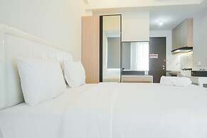 Cozy Living Studio Mustika Golf Apartment