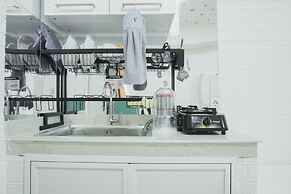 Elegant Studio at Meikarta Apartment