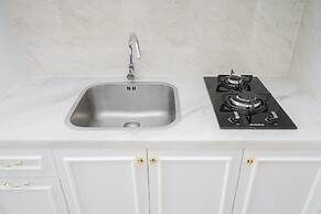 Comfort and Modern Studio at Tree Park Cikokol Apartment