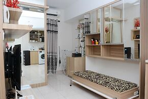 Modern 2BR Apartment @ Springlake Summarecon