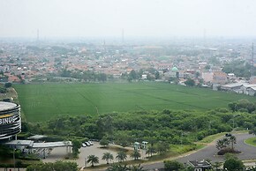 Modern 2BR Apartment @ Springlake Summarecon