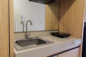 Unique and Fresh 2BR Parkland Avenue Apartment