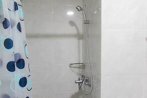 Unique and Fresh 2BR Parkland Avenue Apartment