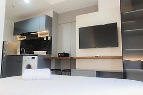 Homey and Comfort Studio at West Vista Apartment