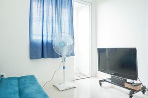 Cozy and Simply 1BR Green Pramuka Apartment