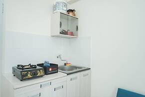 Cozy and Simply 1BR Green Pramuka Apartment