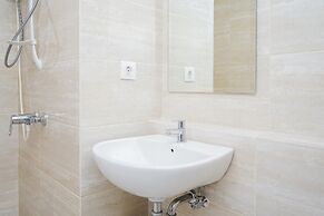 Comfortable 2BR Apartment at Springwood Residence