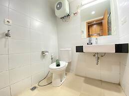 Spacious Studio Room at Beverly Dago Apartment