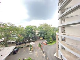 Spacious Studio Room at Beverly Dago Apartment