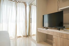 Comfort and Modern Studio at West Vista Apartment