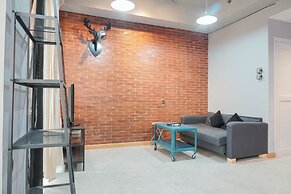 Luxurious 1BR Apartment at Belmont Residence