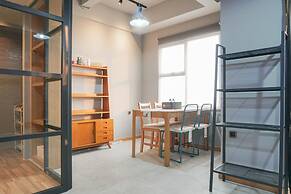 Luxurious 1BR Apartment at Belmont Residence