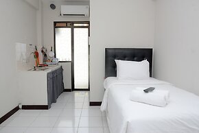 Alluring Studio at Lagoon Apartment near Bekasi Town Square