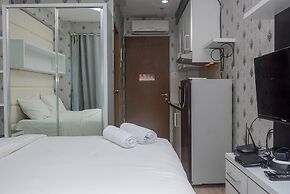 Comfort with City View Studio Tifolia Apartment