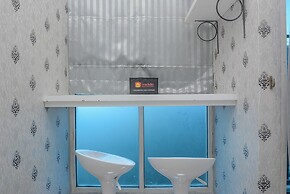 Comfort with City View Studio Tifolia Apartment