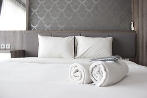 Gorgeous Studio Gateway Pasteur Apartment with Mountain View