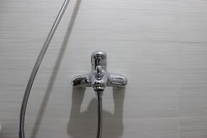 Gorgeous Studio Gateway Pasteur Apartment with Mountain View