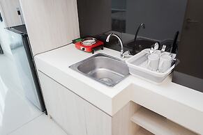 Comfy and Minimalist Studio Apartment at Tree Park BSD