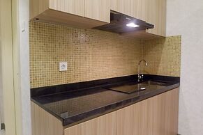 Best Studio Benson Apartment Connected to Pakuwon Mall next to Anderso