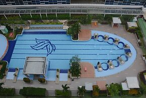 Cozy 2BR Apartment at Green Pramuka City near Mall