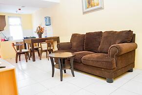 Comfy and Cozy 2BR Great Western Resort Apartment