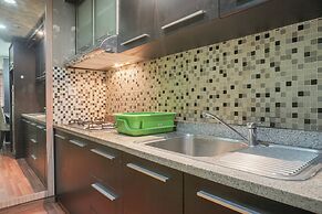 2BR Apartment at Great Western Resort near Shopping Mall