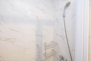 Spacious Studio at Grand Kamala Lagoon Apartment