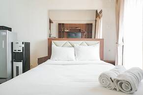 Modern Studio at Green Pramuka City Apartment