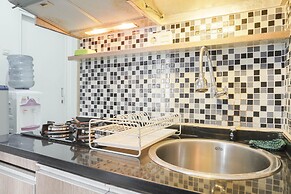Cozy Stay at 2BR Green Pramuka Apartment near Shopping Center