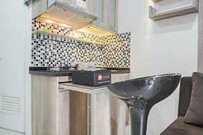 Cozy Stay at 2BR Green Pramuka Apartment near Shopping Center