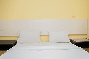 Spacey 2BR Apartment at Great Western Resort