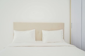 Comfort with Garden View Studio Apartment M-Town Residence