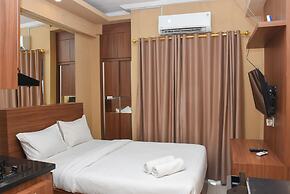 Good Choice Studio at Green Pramuka Apartment near Shopping Center