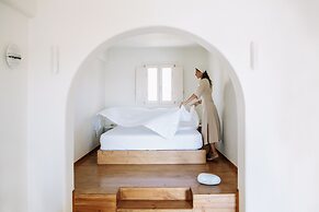 Ammothines Cycladic Suites