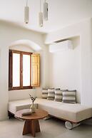 Ammothines Cycladic Suites