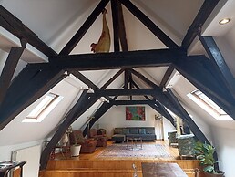 Large Charming Duplex Brussels Historical Center