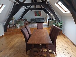 Large Charming Duplex Brussels Historical Center