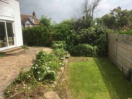 Inviting 5-bed House in Eastbourne