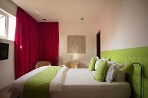 EMERGENCE DJOUDA HOTEL