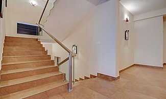 Treebo Golden Terminal, Kochi Airport